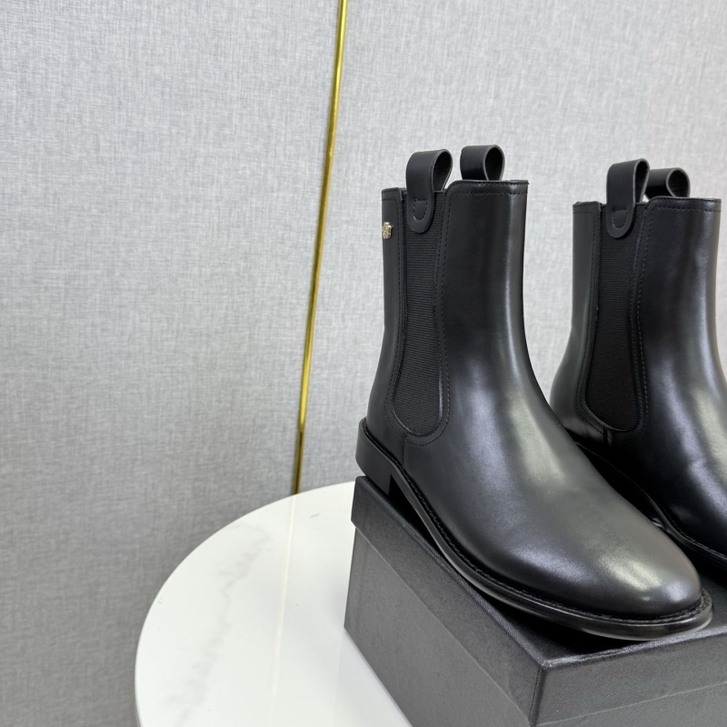 Ch**el boots